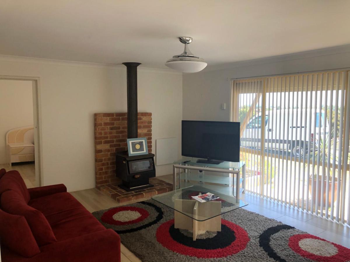 Relaxed Ocean View Villa Mandurah Eksteriør billede